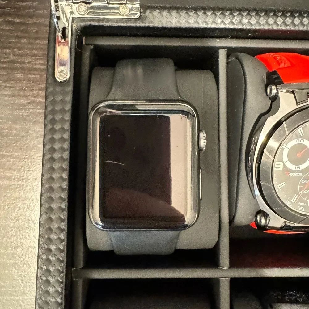 Apple Watch - Picture 6 of 7